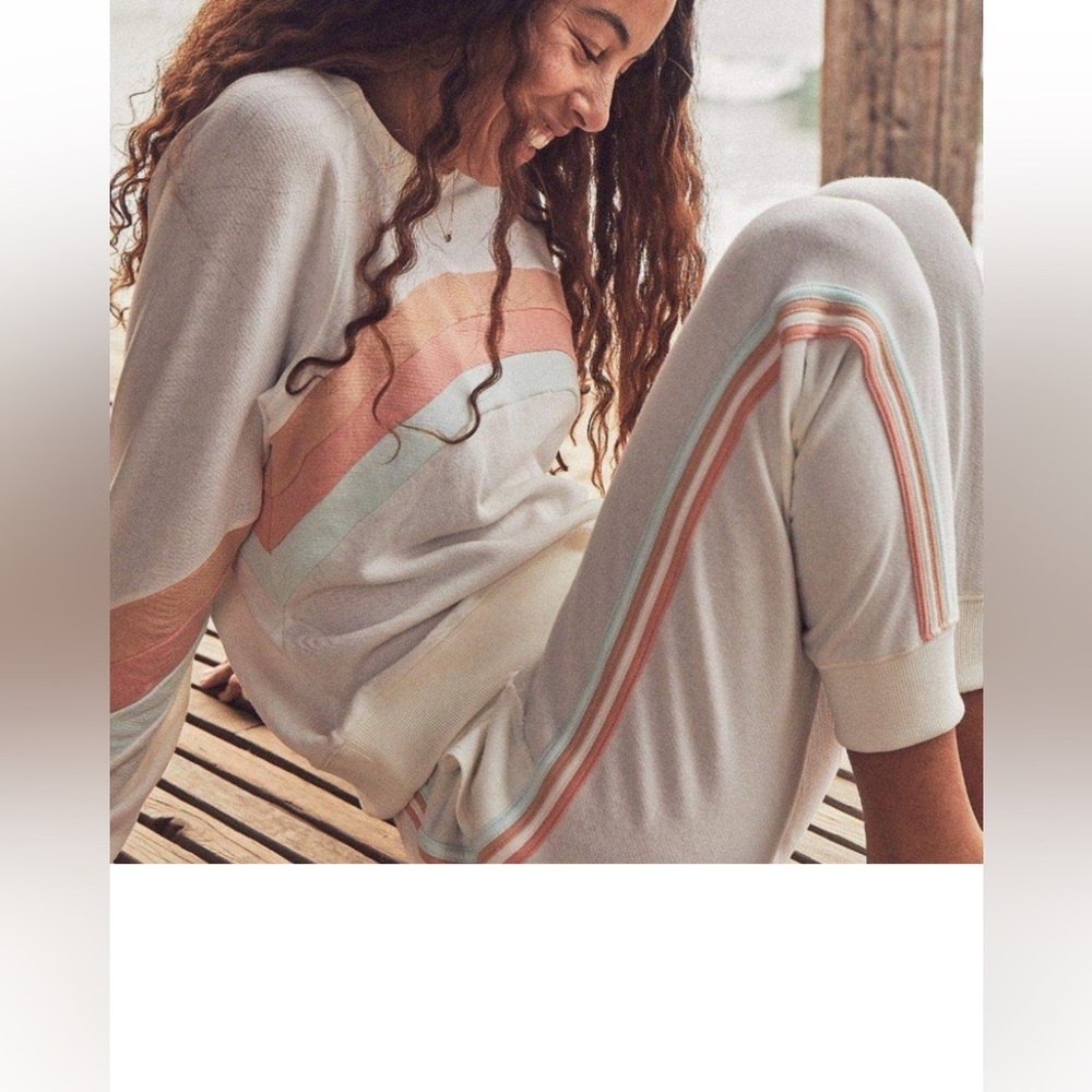 Faherty Women's Cream Sweatshirt with Rainbow Stripes